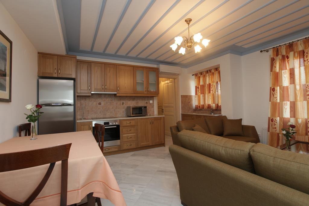 Avgerinos Hotel Kampochora  Quarto foto