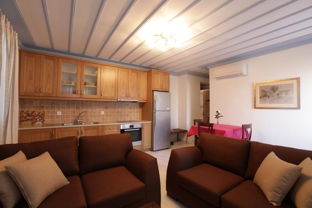 Avgerinos Hotel Kampochora  Quarto foto