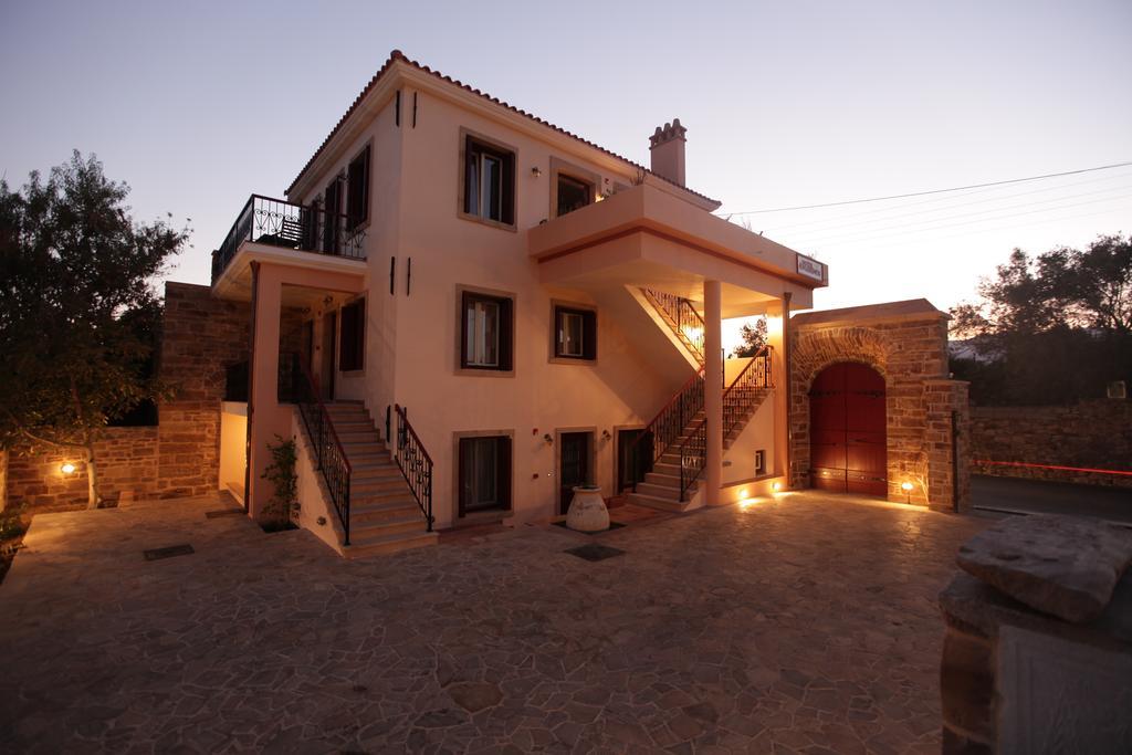 Avgerinos Hotel Kampochora  Quarto foto